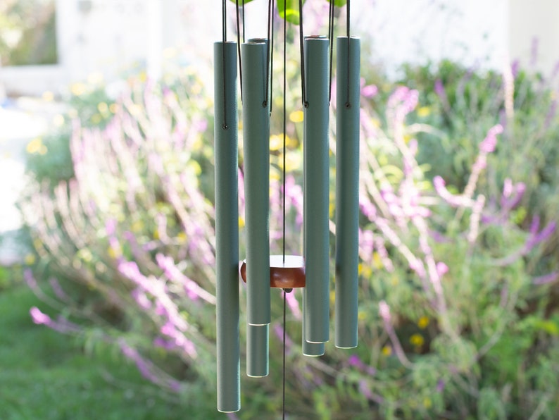 Memorial Wind Chimes | Personalized Pet Name and Photo | Red Wood and Green Metal - Cades and Birch 